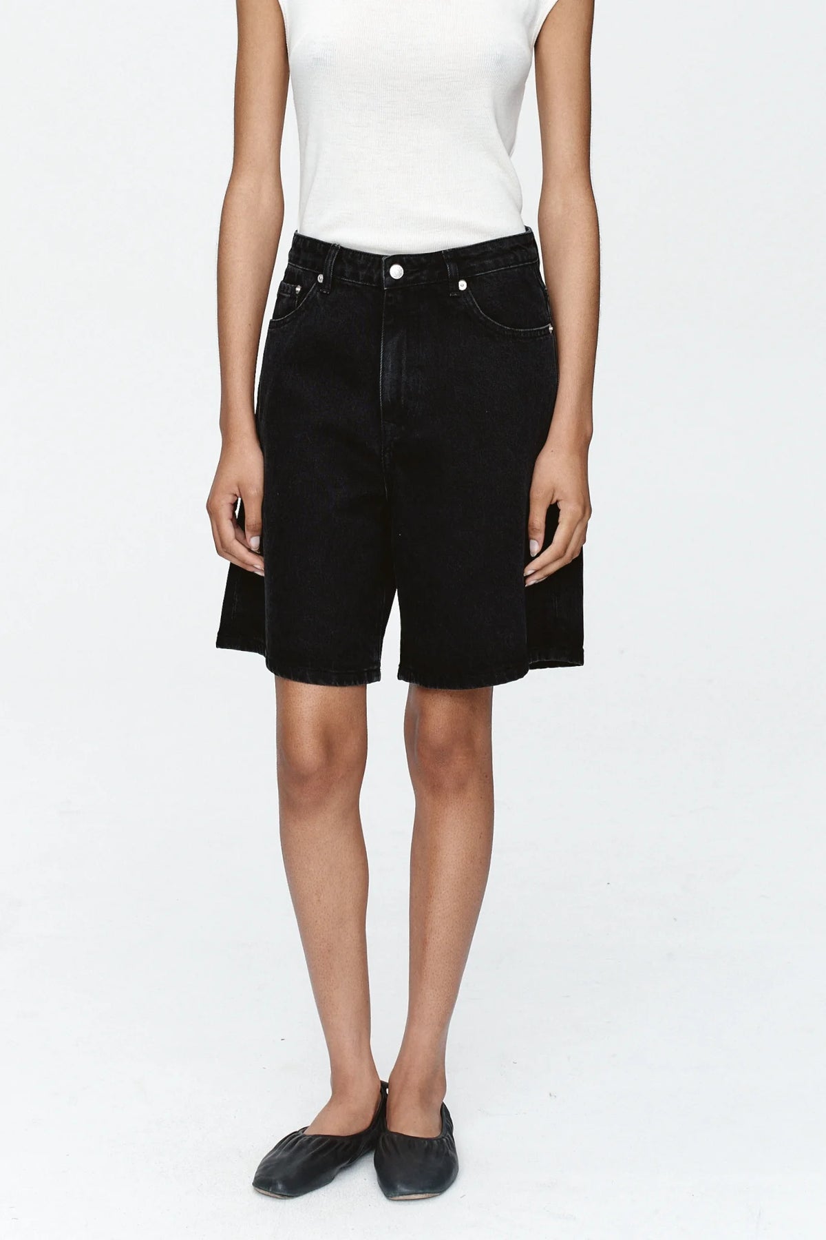 Marle Relaxed Jean Short // Black