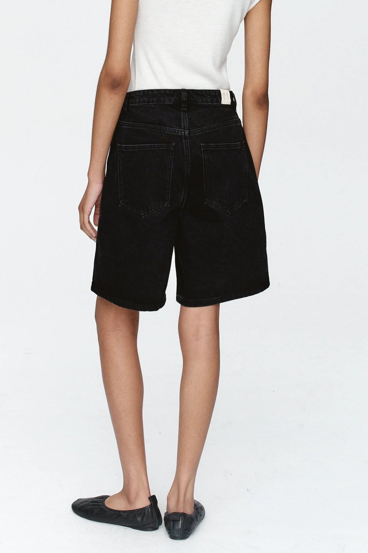 Marle Relaxed Jean Short // Black