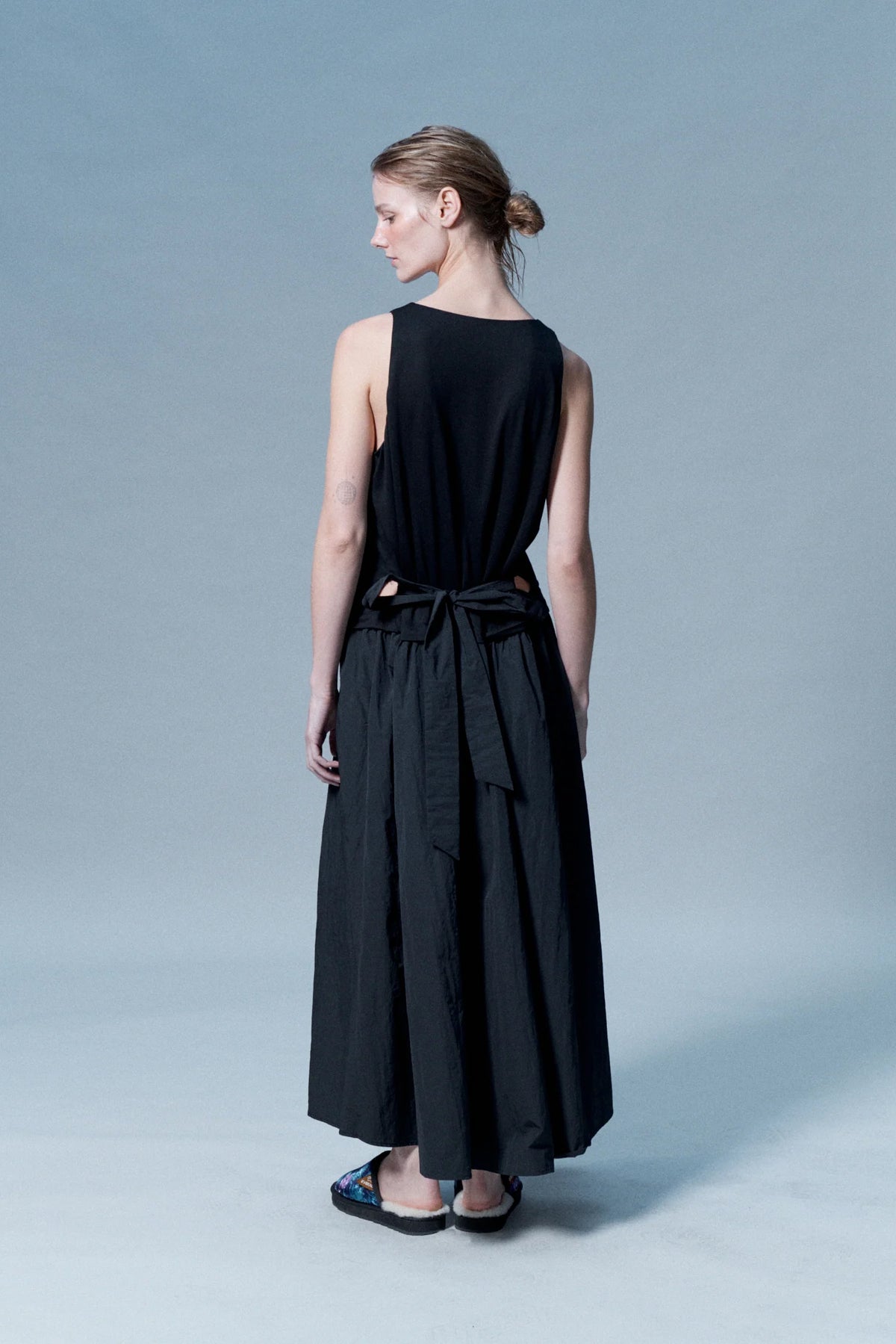 Verner Singlet Gown // Black