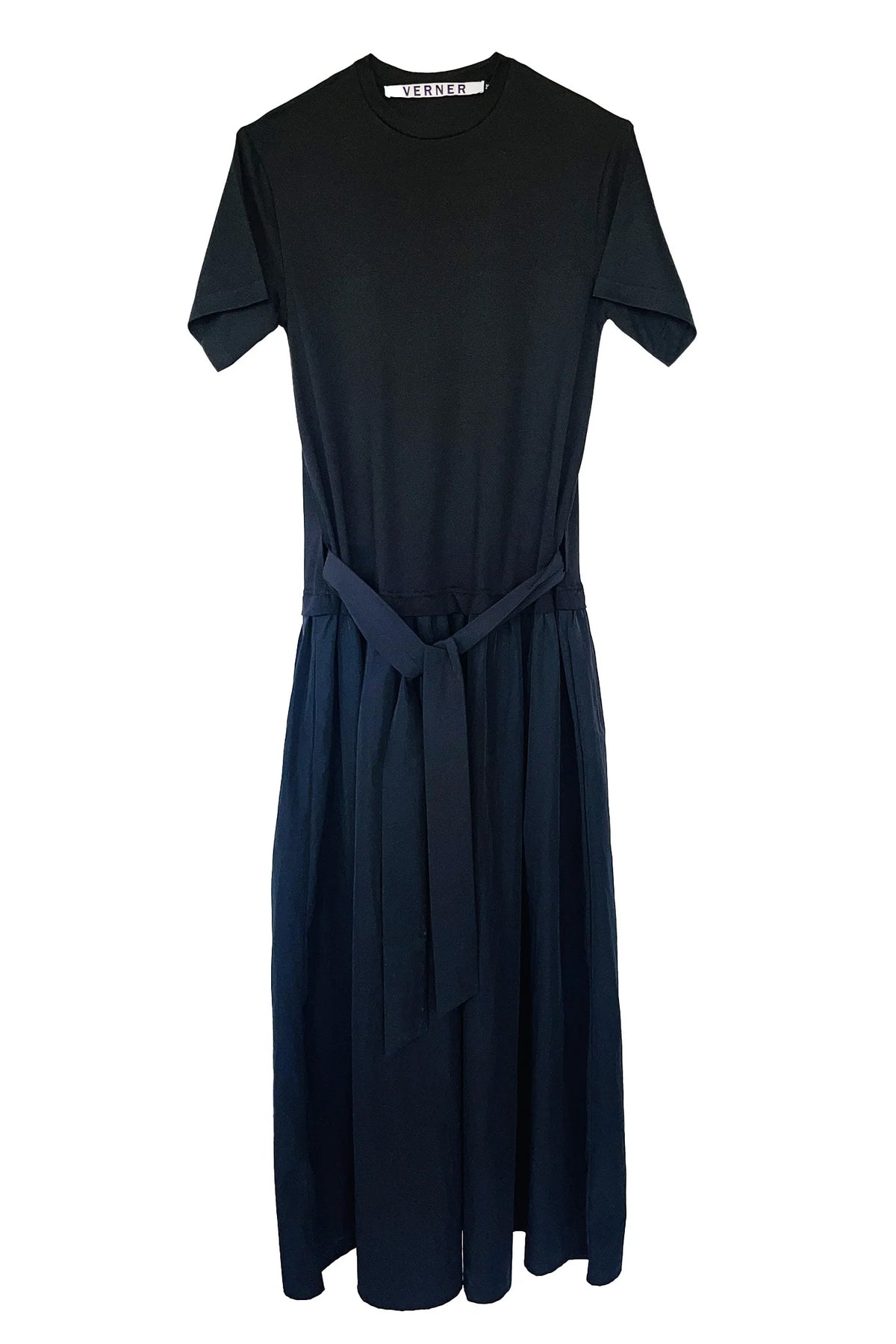 Verner T-Shirt  Gown // Black