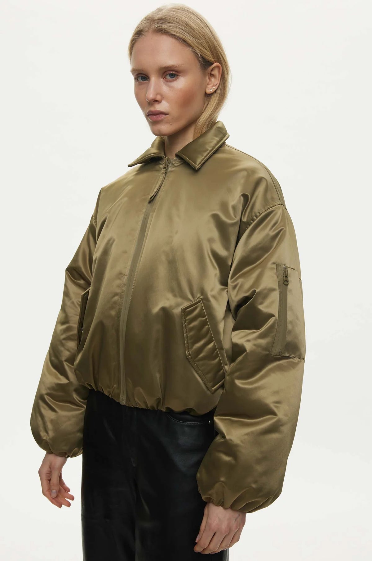 Oval Square Blink Bomber // Olive