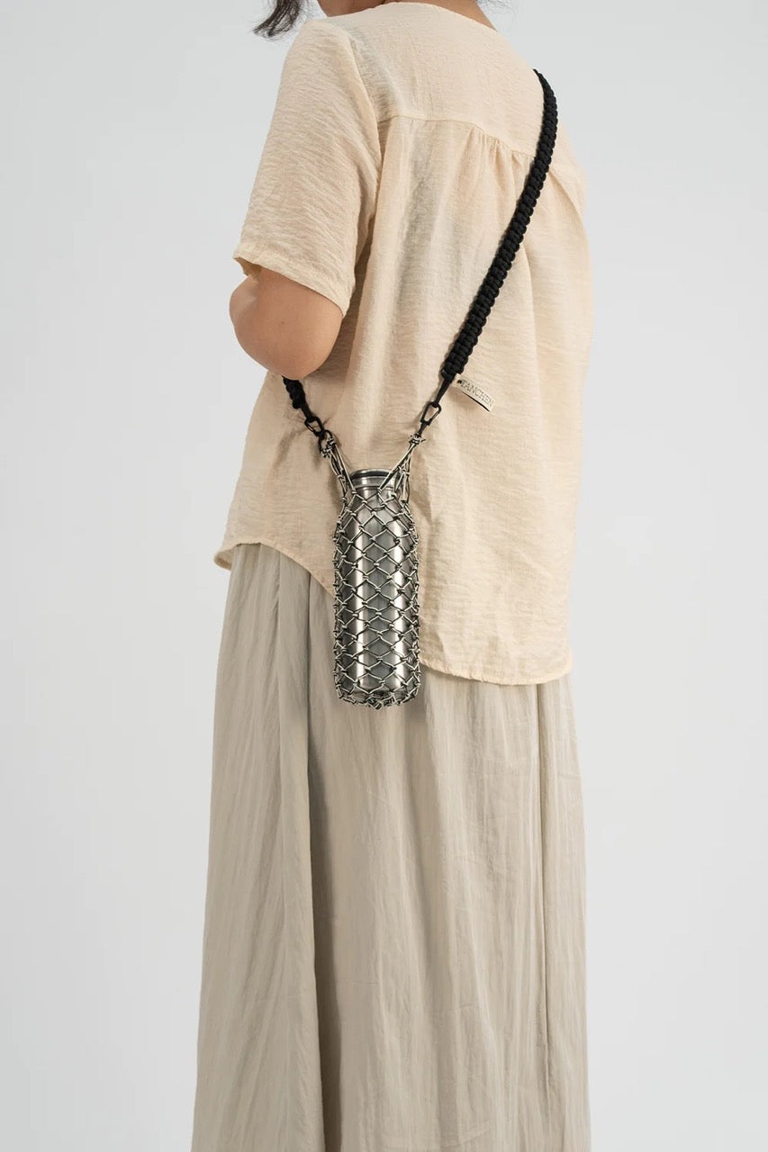 Tanchen 0/0 Sling Crossbody // Black & Cream