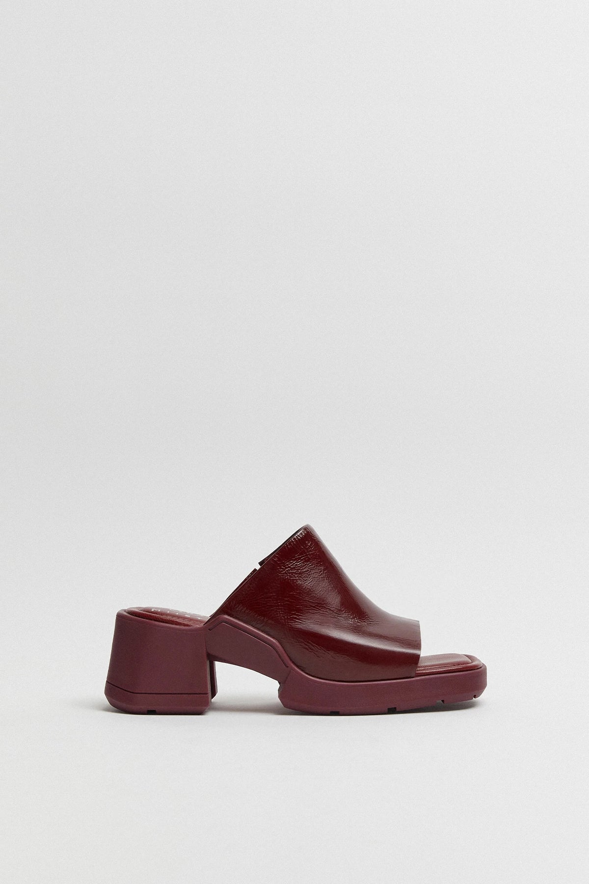 Miista Clarin Rojo Mule // Burgundy