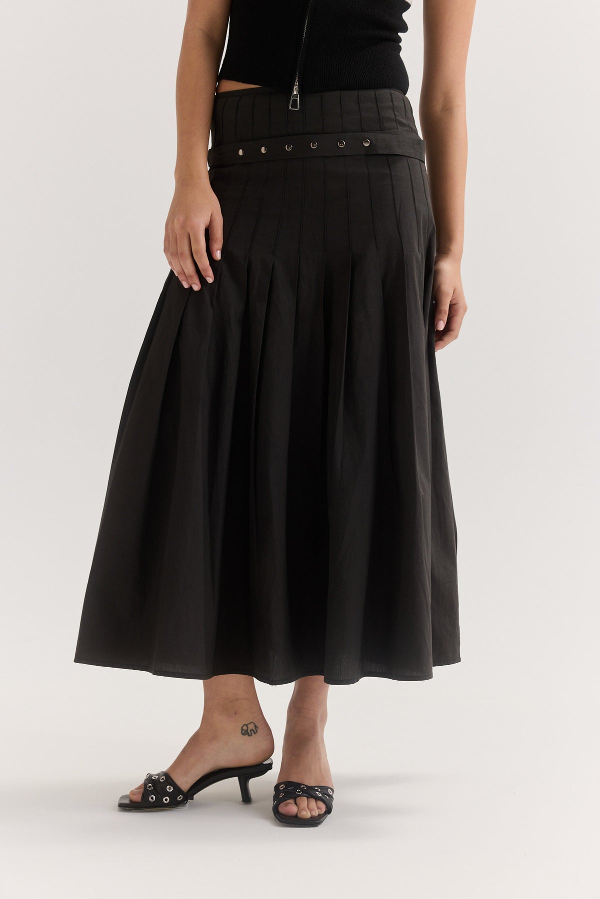 Muse Greta Pleat Skirt // Black