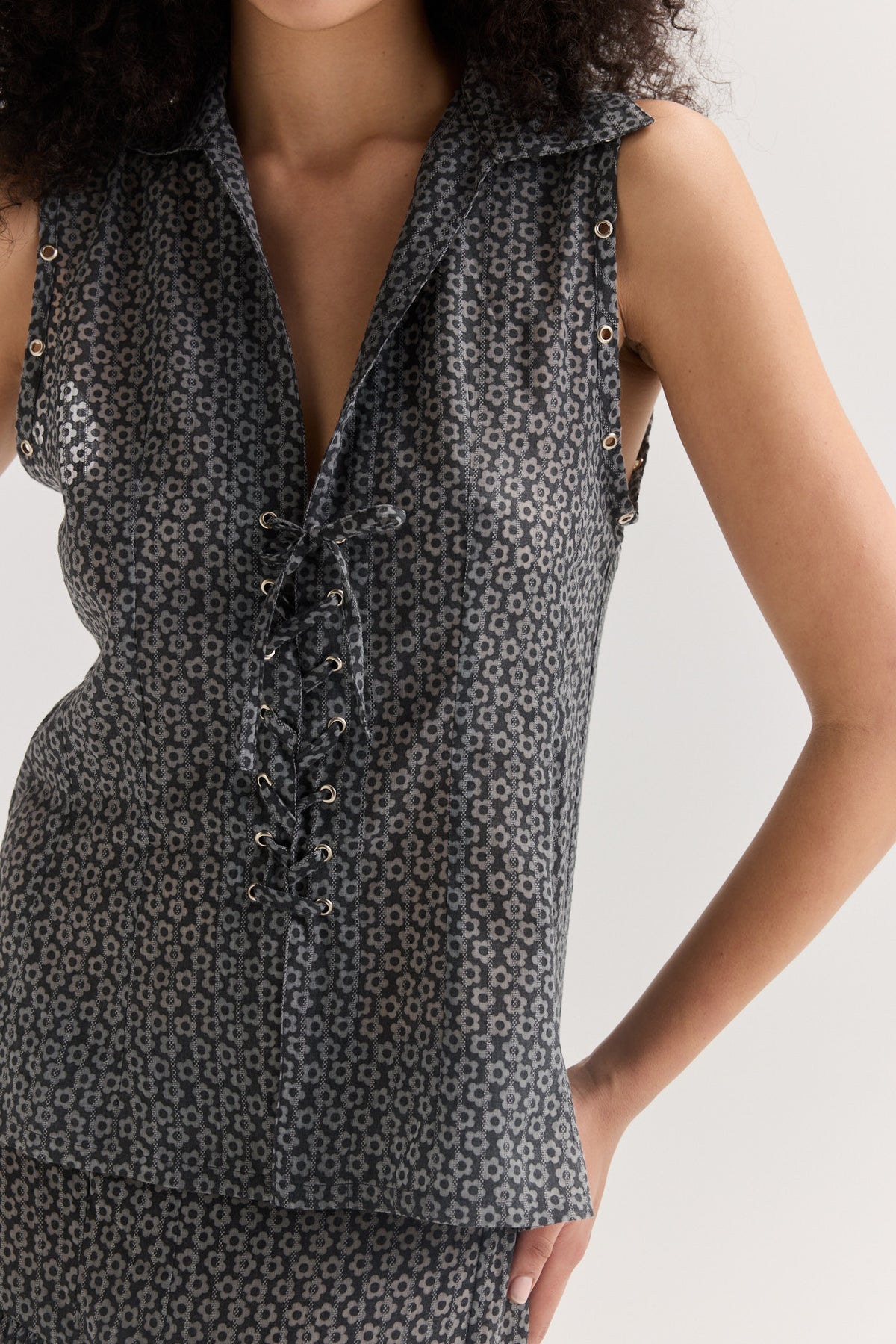 Muse Nyx Eyelet Top // Floral