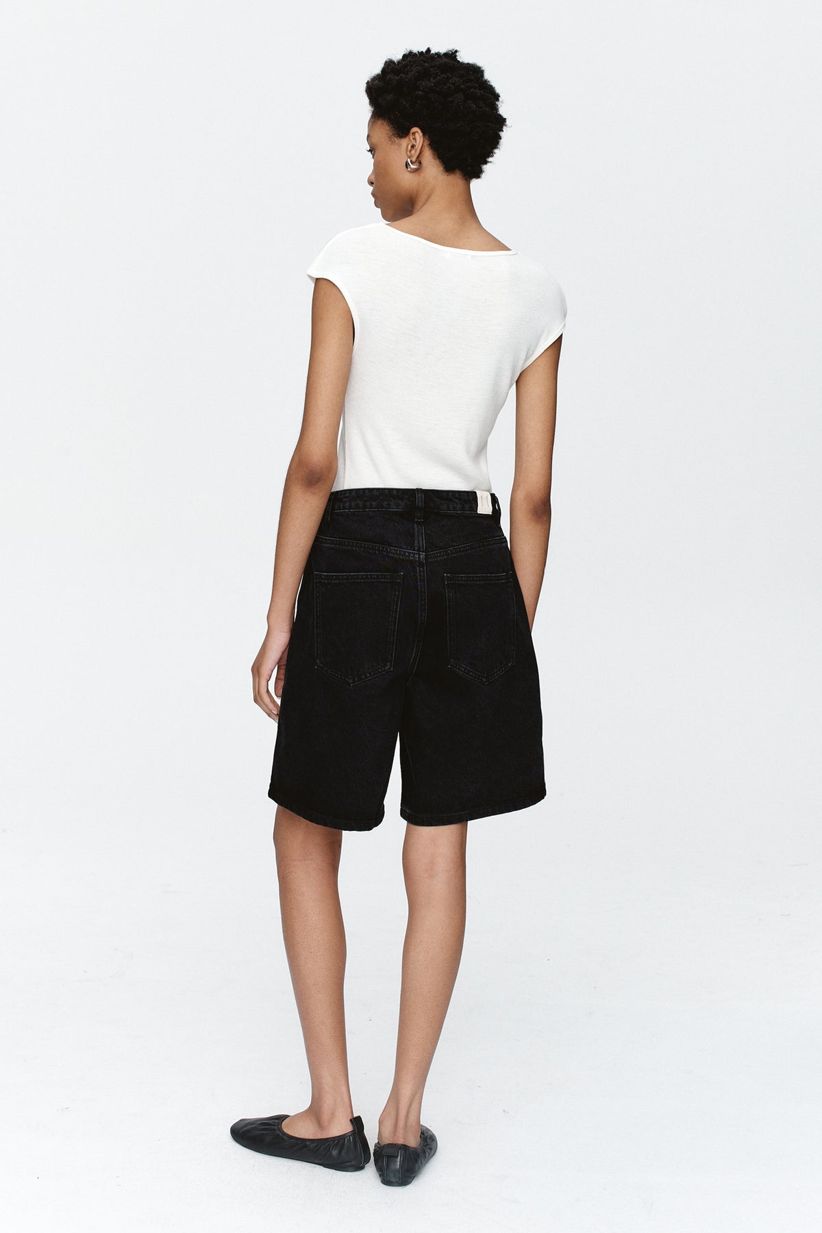 Marle Relaxed Jean Short // Black