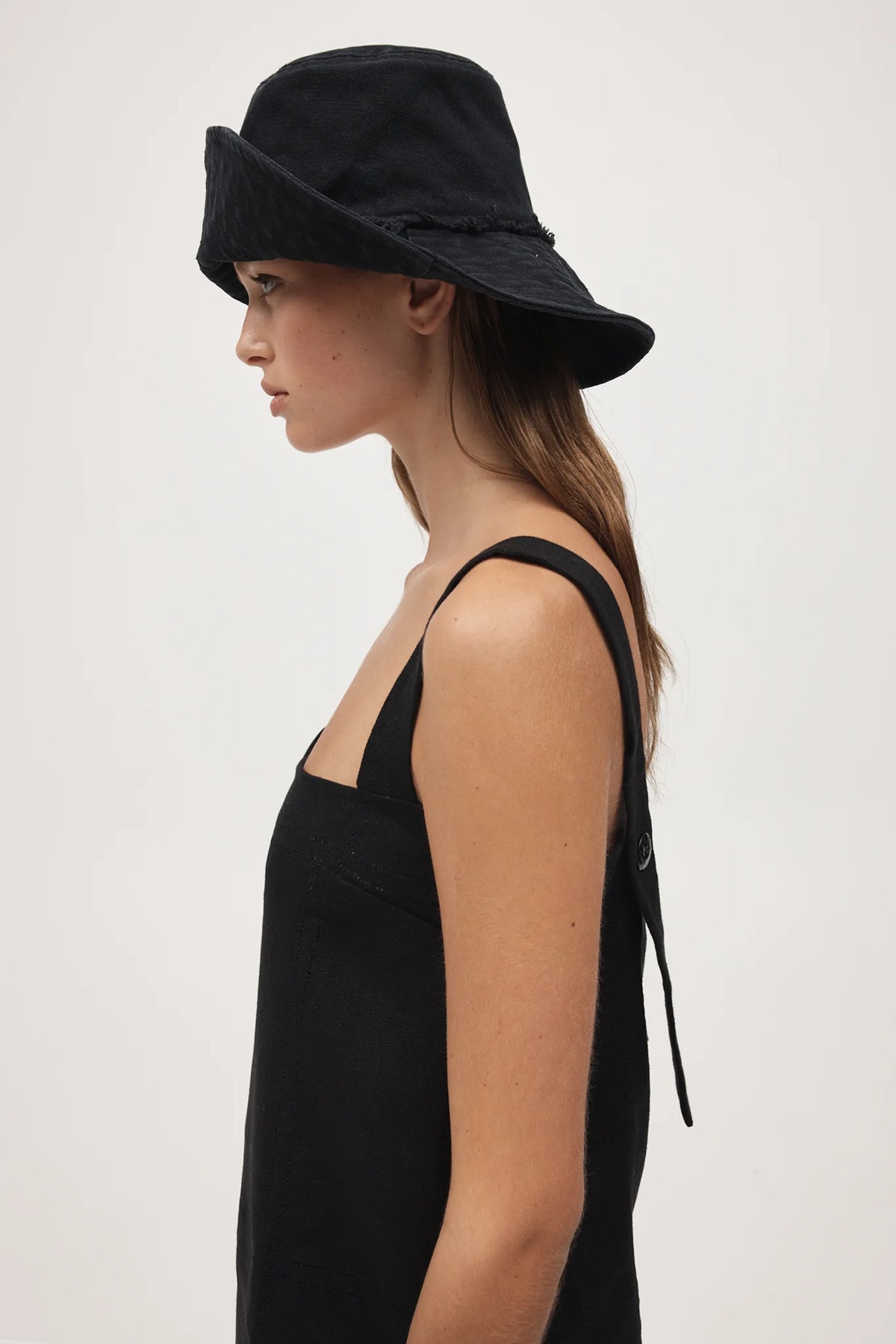 Marle Nonna Hat R24 // Black