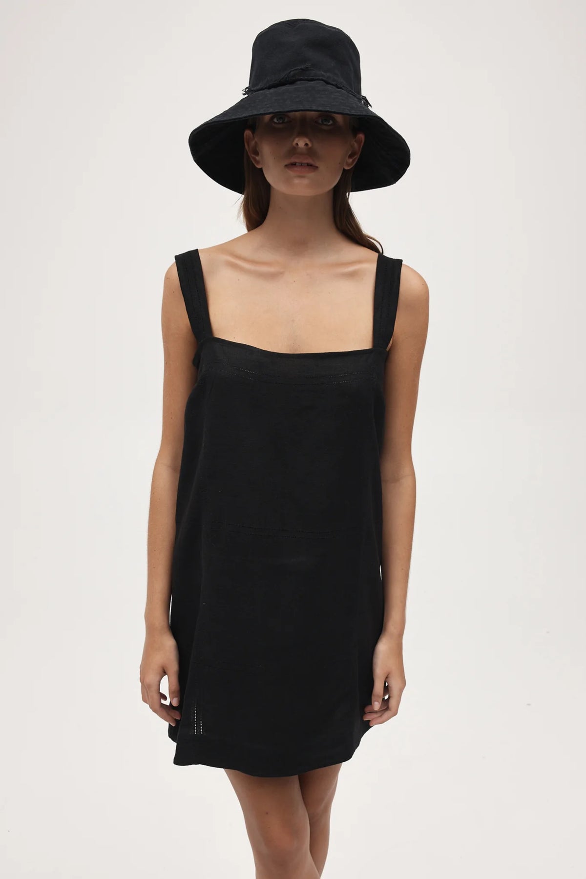 Marle Nonna Hat R24 // Black