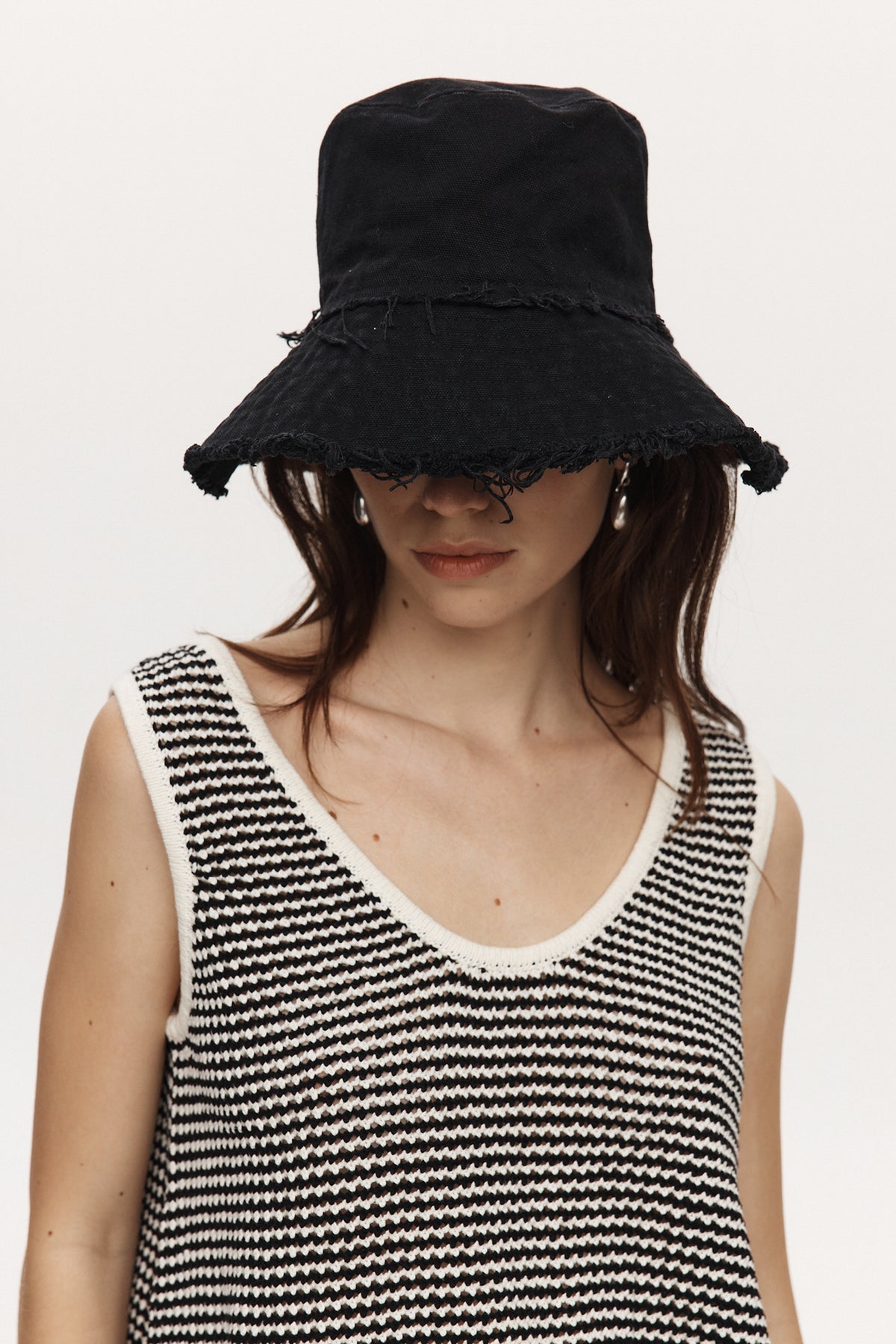 Marle Nonna Hat S24 // Black Frayed